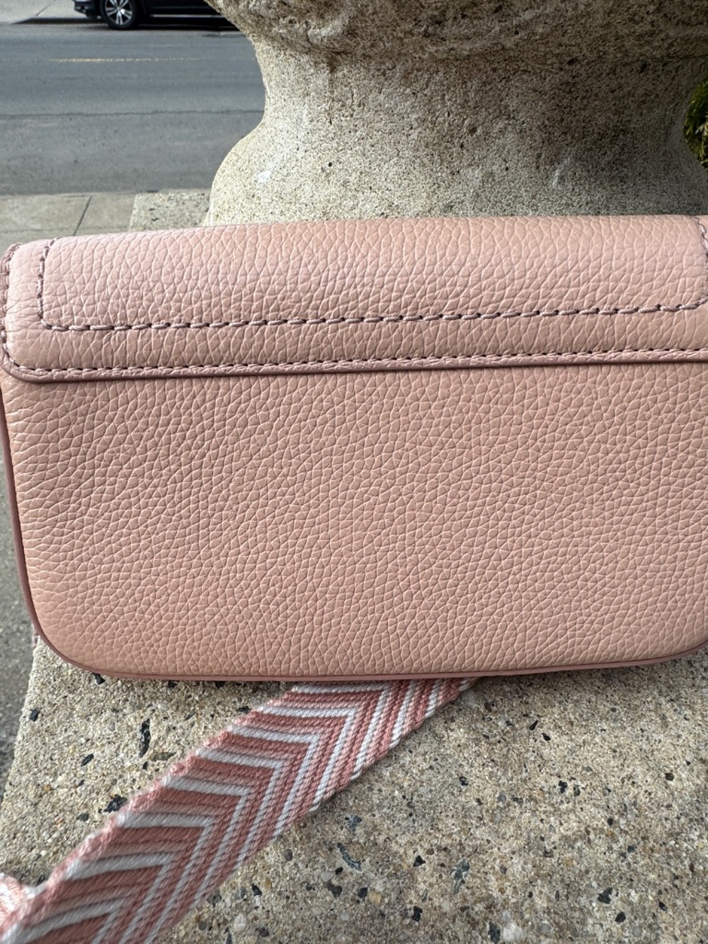 Marc Jacobs Dusty Pink Pebbled Leather Crossbody with Patterned Strap - Picture 6 of 11